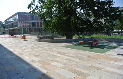 Place de jeux de l&#039;école du Pommier